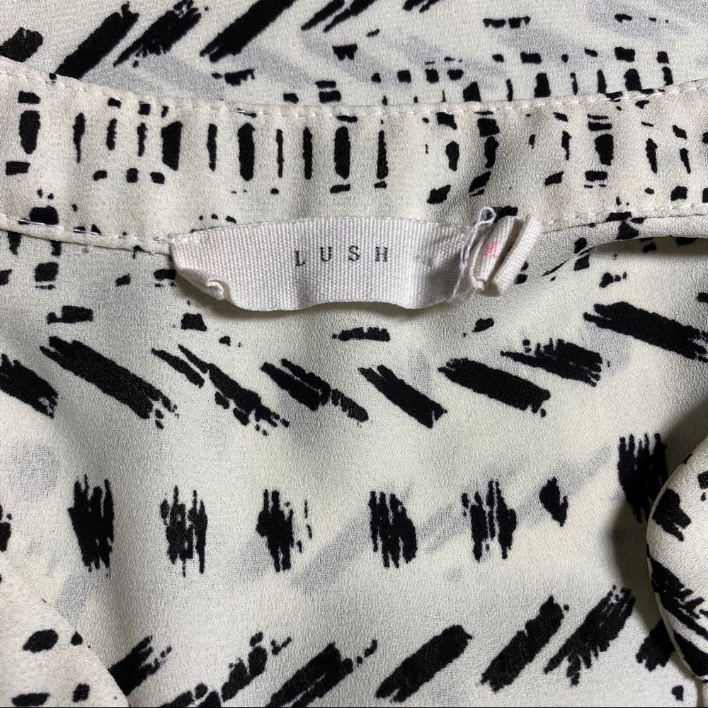 Light summer blouse - Picture 3 of 4